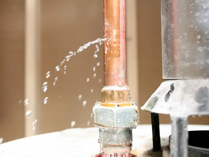 Kako se riješiti vlage u podrumu Curenje cijevi - Kapljica